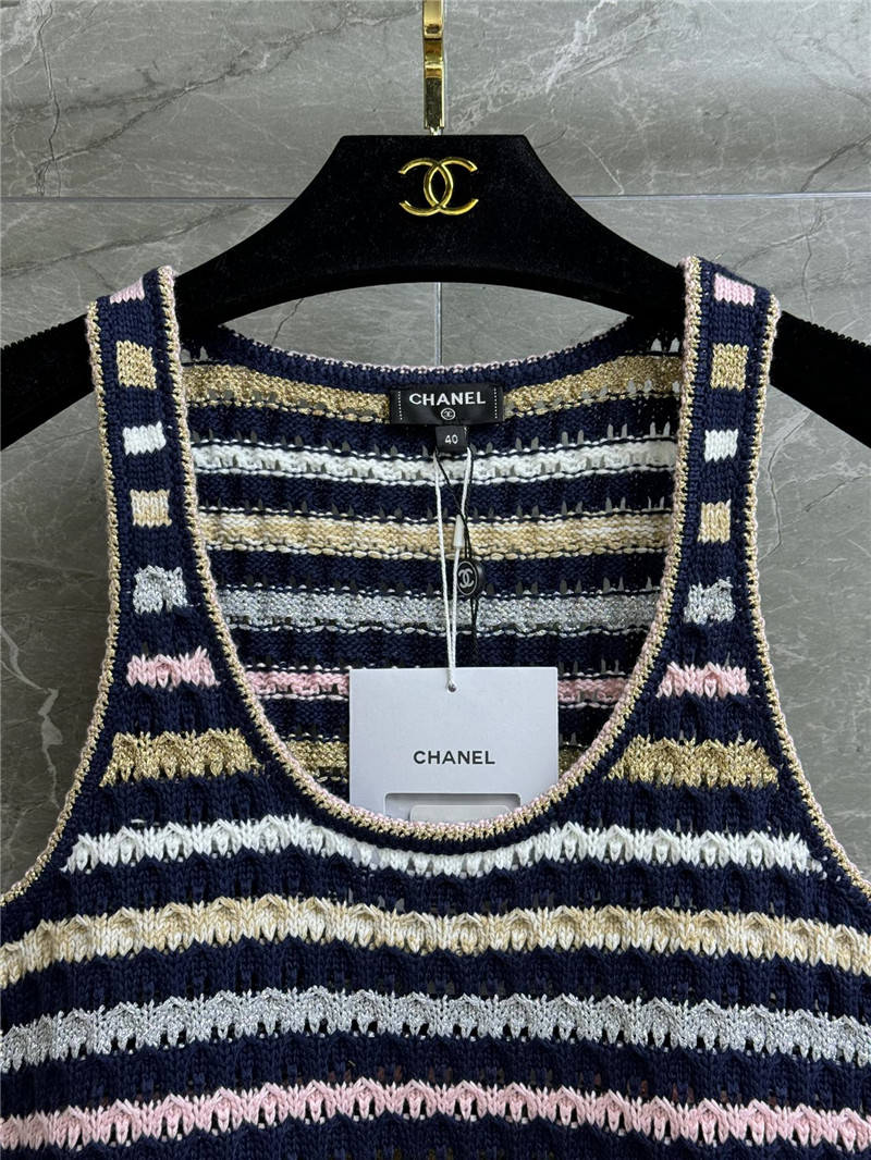 Ch**el contrast striped vest