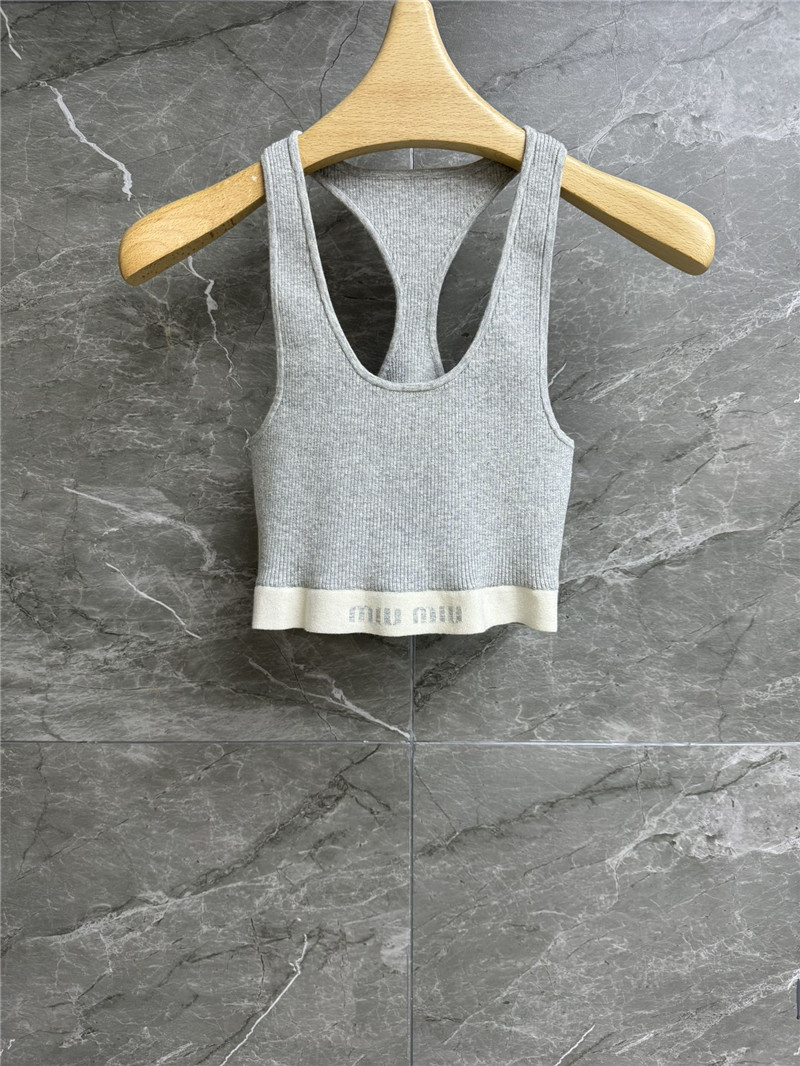 M1um1u short knitted vest