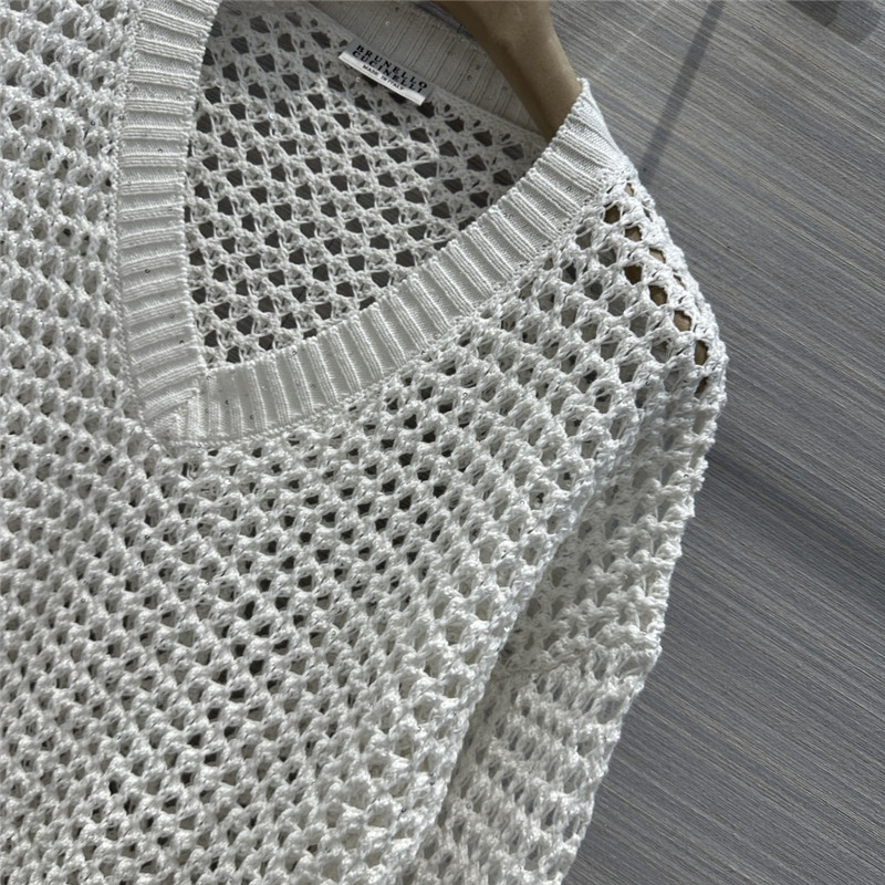 BC V-neck top