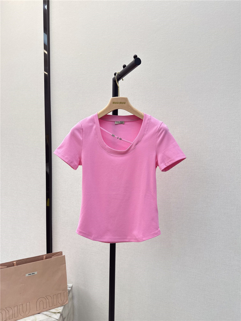 M1um1u slim fit u-neck t-shirt