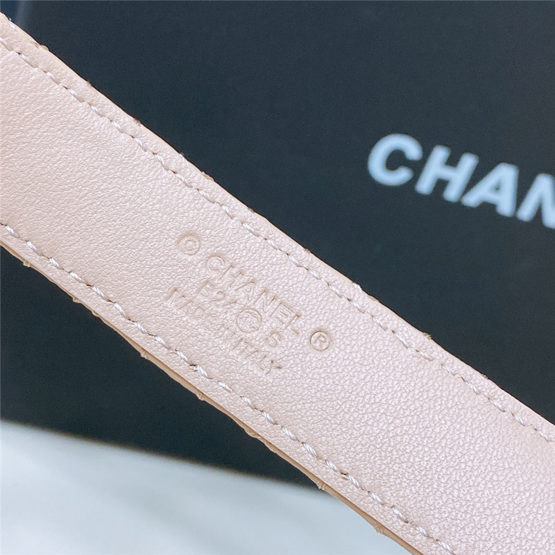 ch**el D1am0nd lambskin with plain bottom belt