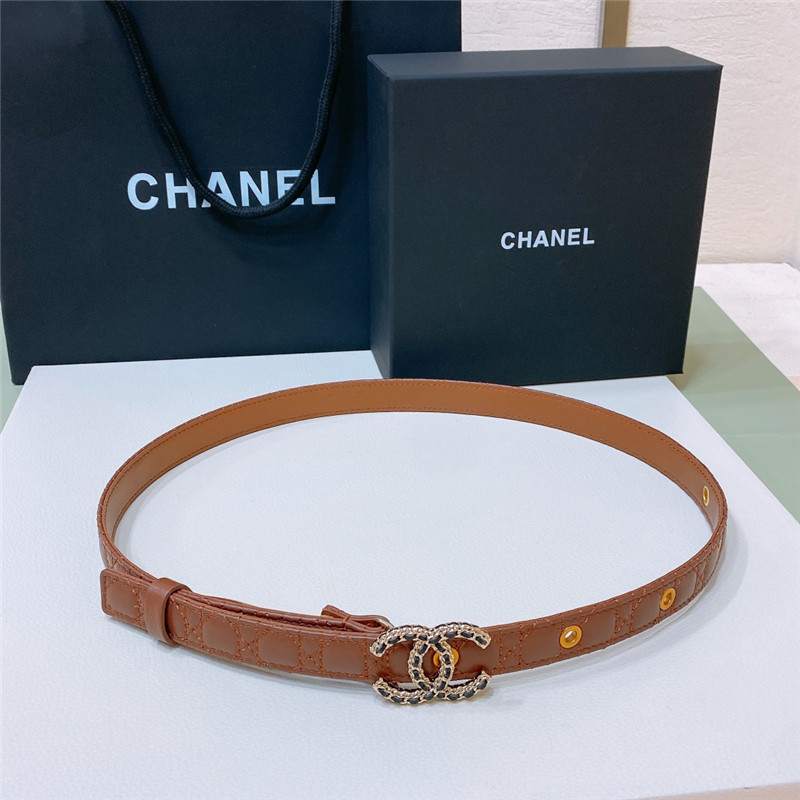 ch**el D1am0nd lambskin with plain bottom belt
