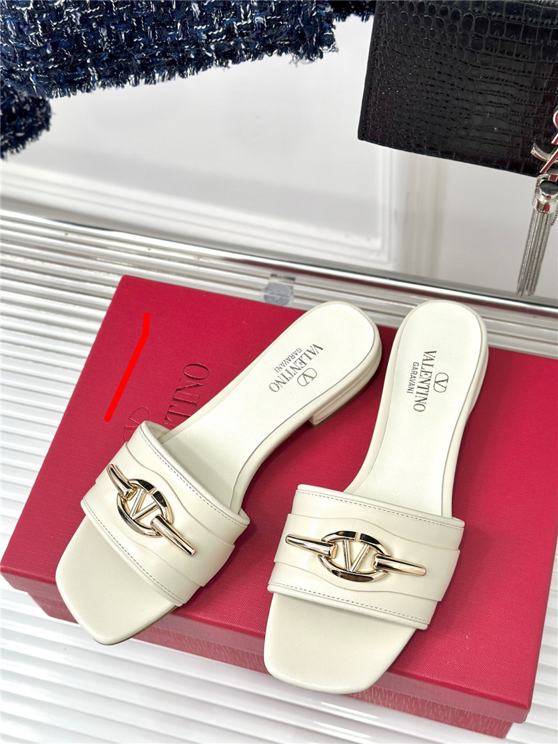 va1e*ntin0 thick heel sandals ma1s0n Marg*e1a replica shoes