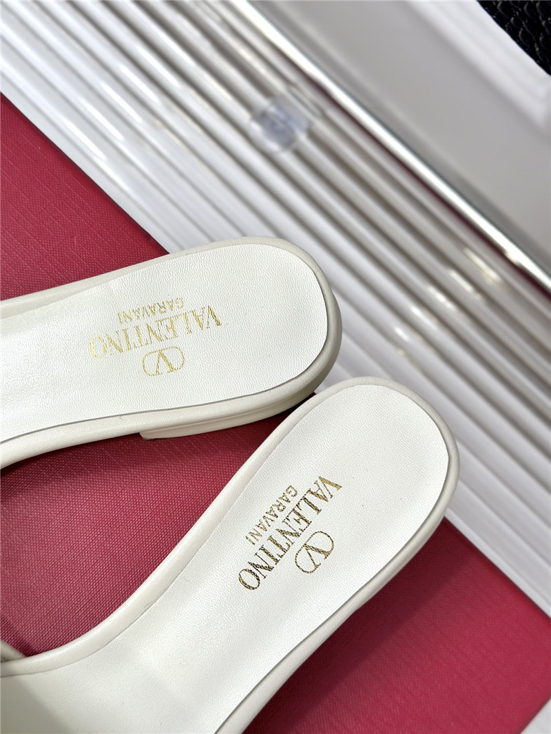 va1e*ntin0 thick heel sandals ma1s0n Marg*e1a replica shoes