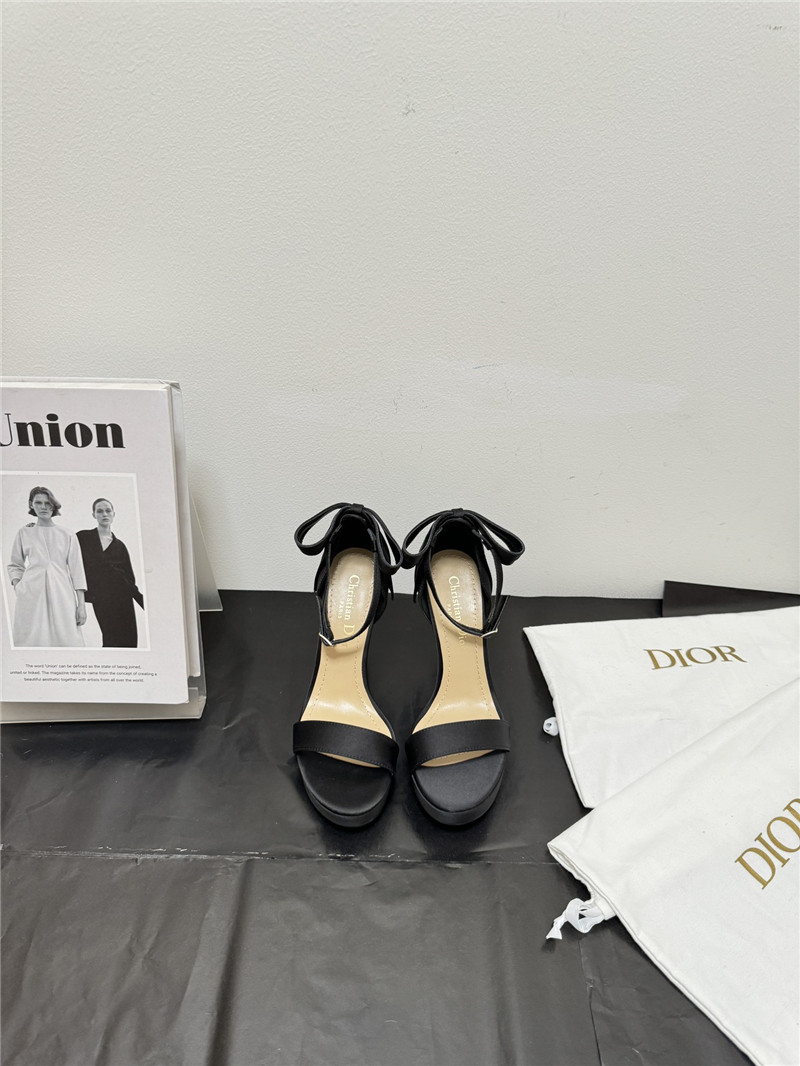 d10r bow platform high heels Marg*e1a replica shoes