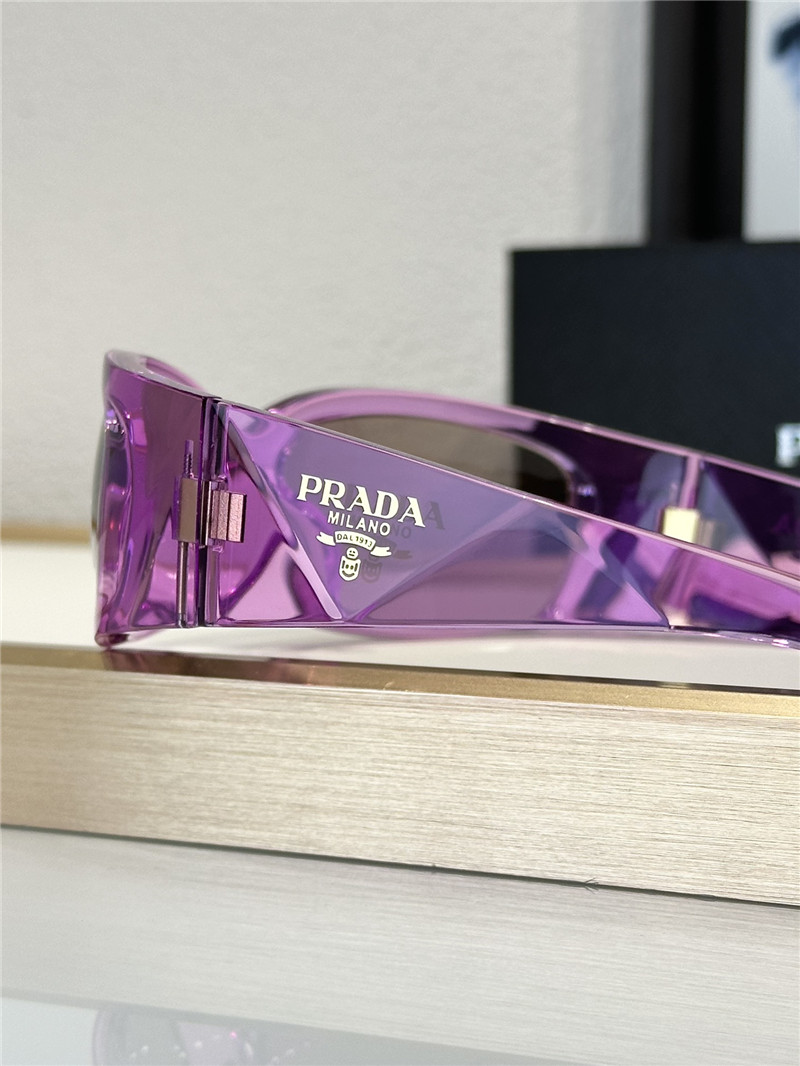 Pra*a sports style sunglasses