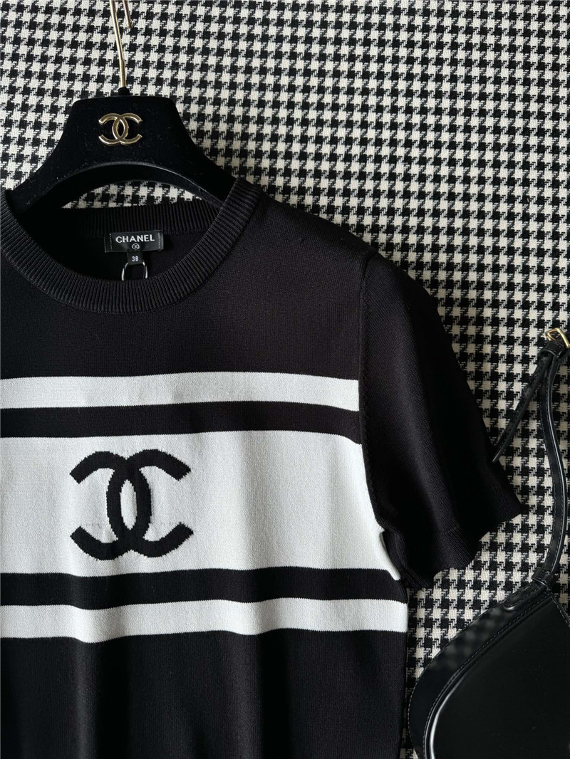 Ch**el logo colorblock knitted t-shirt