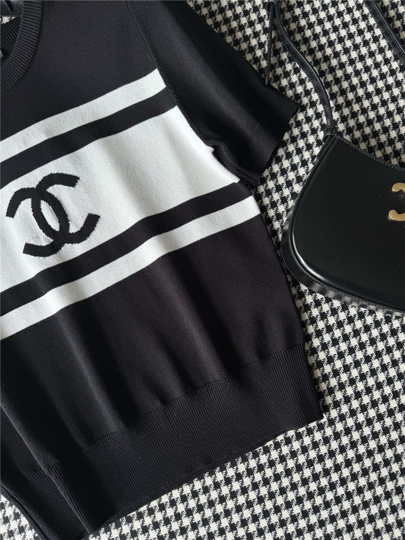 Ch**el logo colorblock knitted t-shirt
