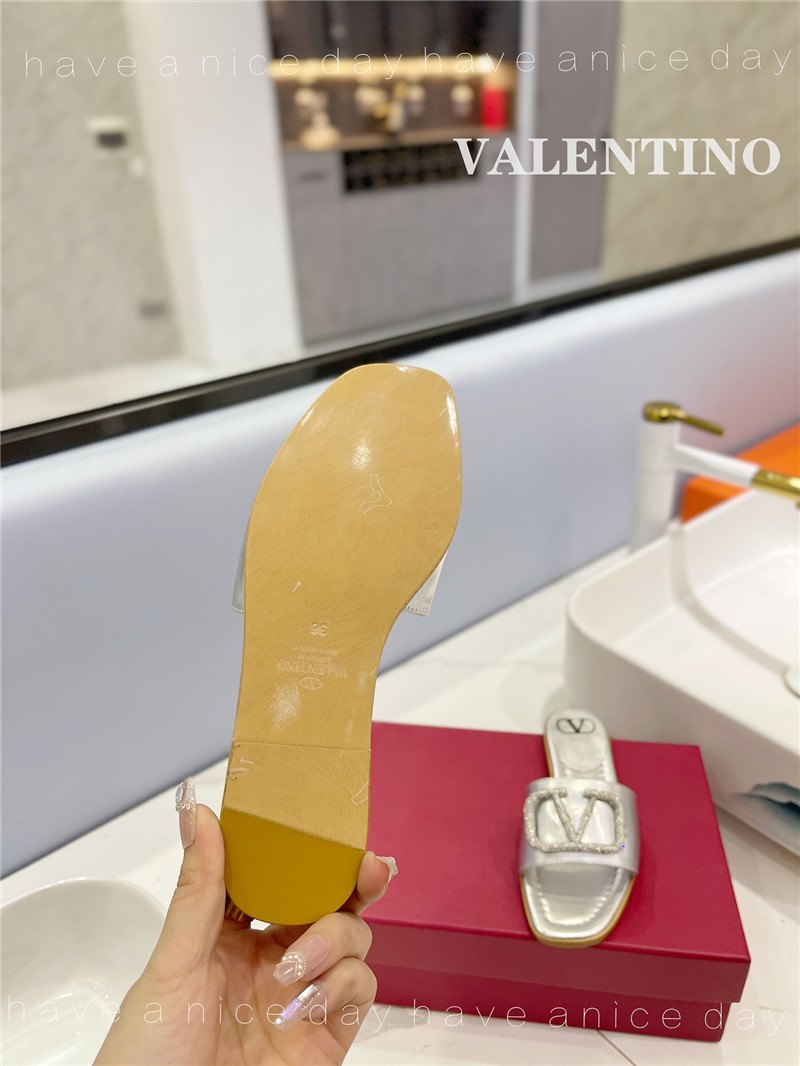 va1e*ntin0 new season slippers Marg*e1a replica shoes