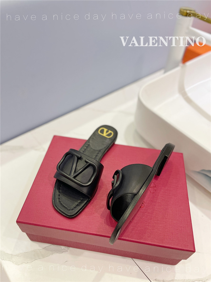 va1e*ntin0 new season slippers Marg*e1a replica shoes