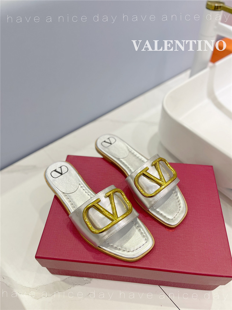 va1e*ntin0 new season slippers Marg*e1a replica shoes