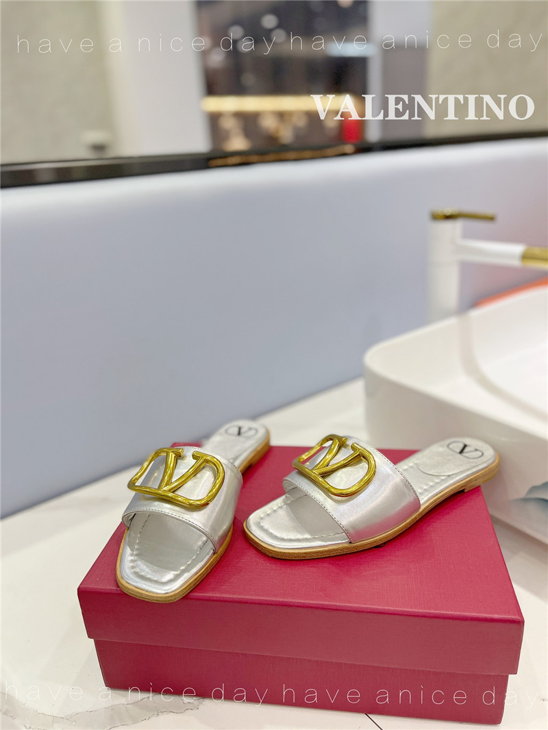 va1e*ntin0 new season slippers Marg*e1a replica shoes