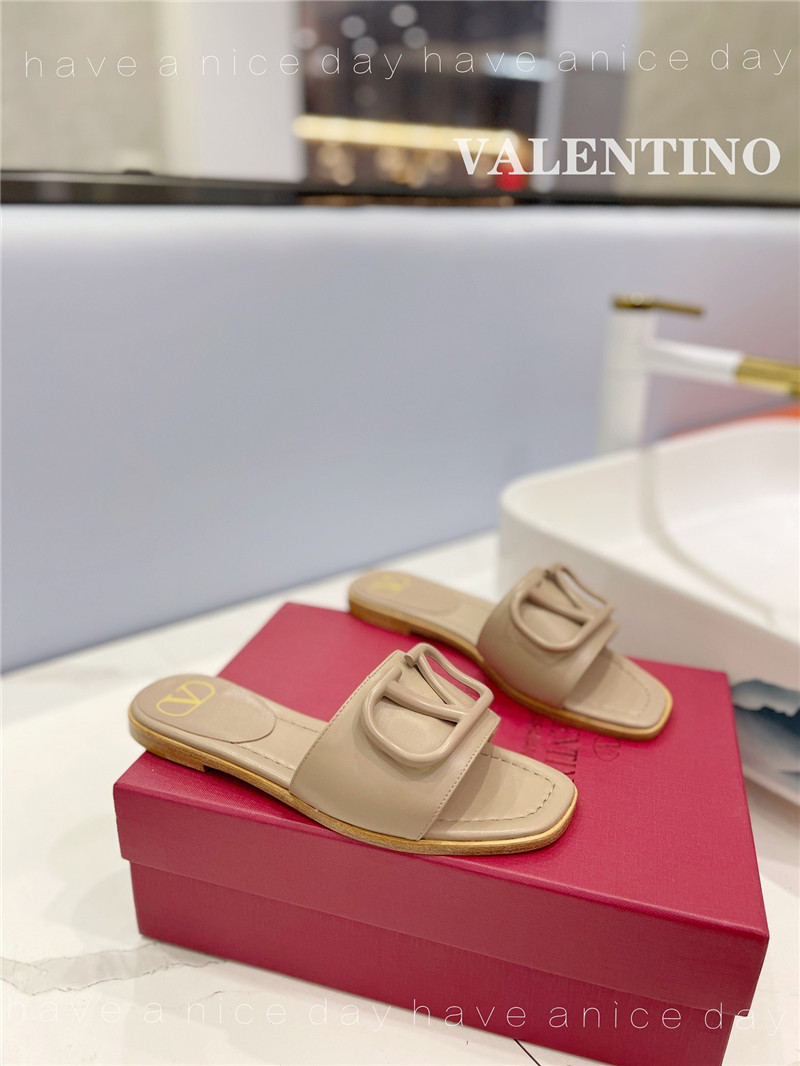 va1e*ntin0 new season slippers Marg*e1a replica shoes