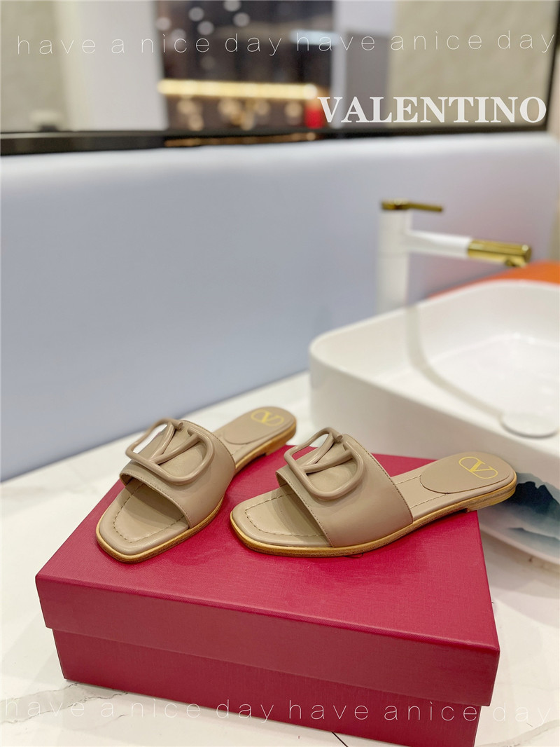 va1e*ntin0 new season slippers Marg*e1a replica shoes