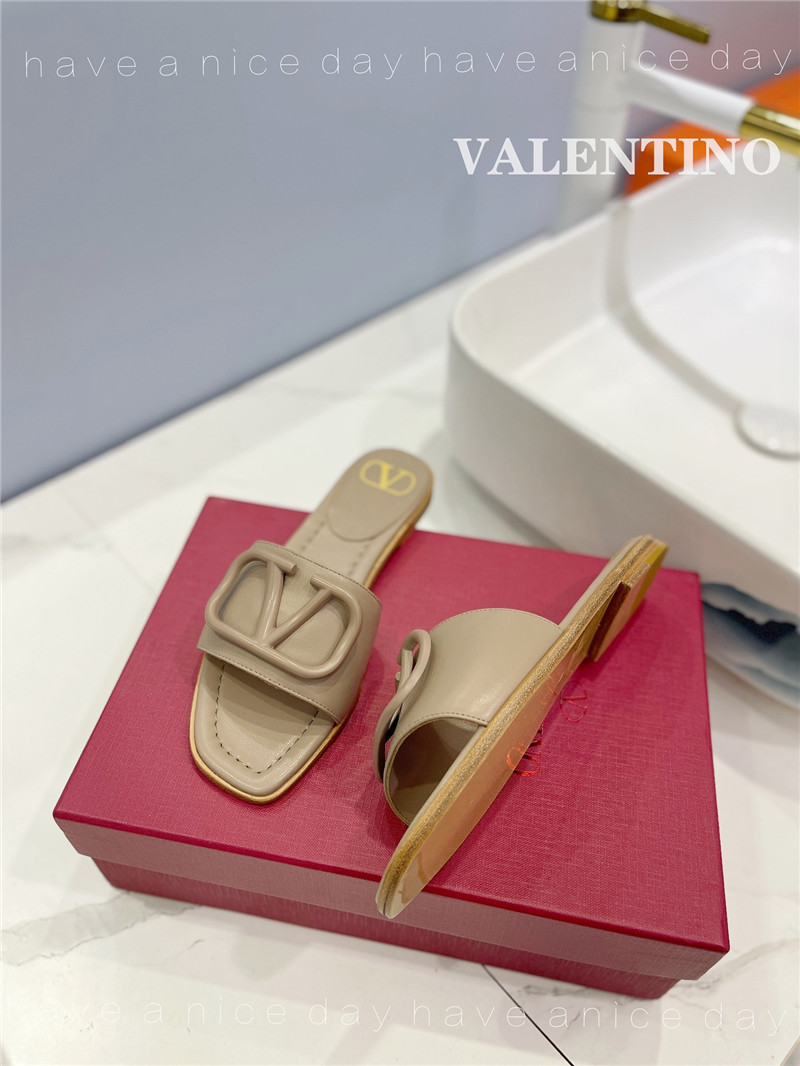 va1e*ntin0 new season slippers Marg*e1a replica shoes