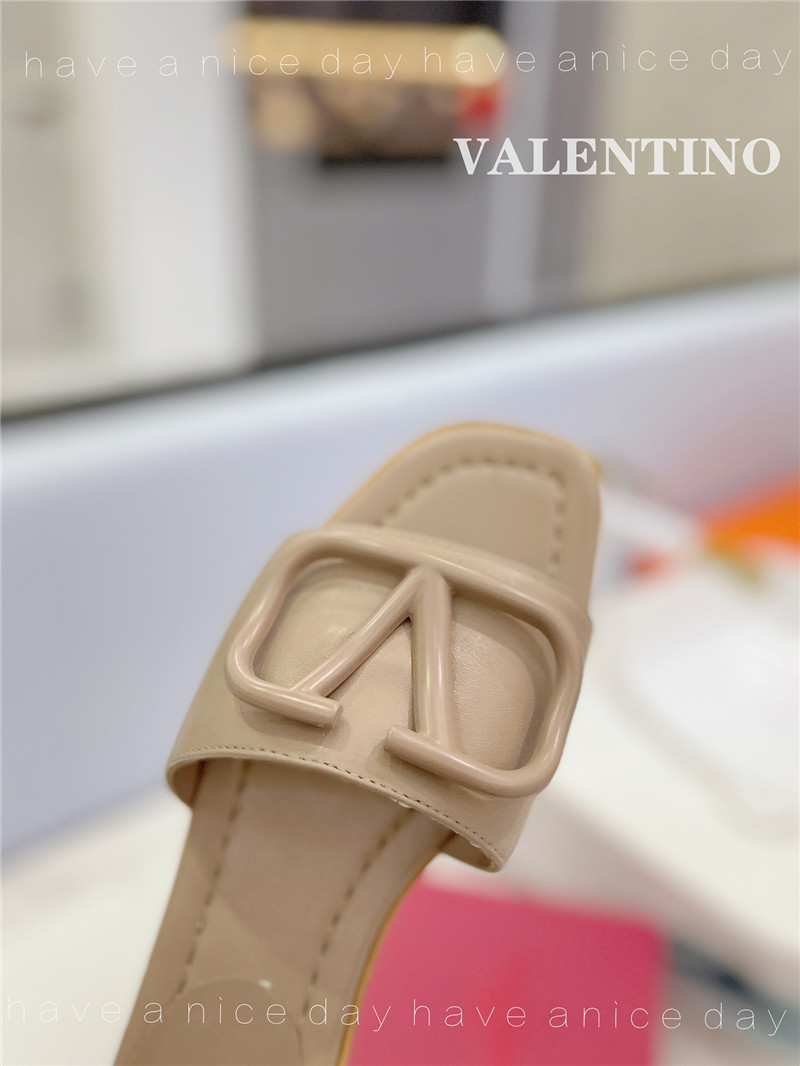 va1e*ntin0 new season slippers Marg*e1a replica shoes