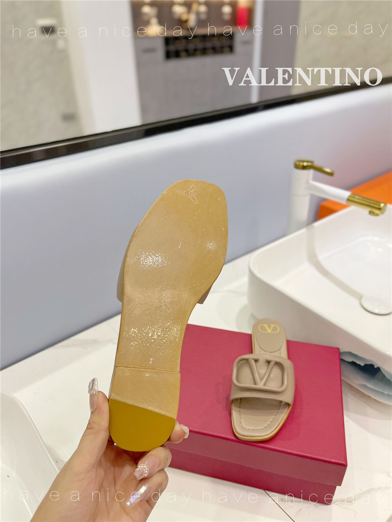 va1e*ntin0 new season slippers Marg*e1a replica shoes