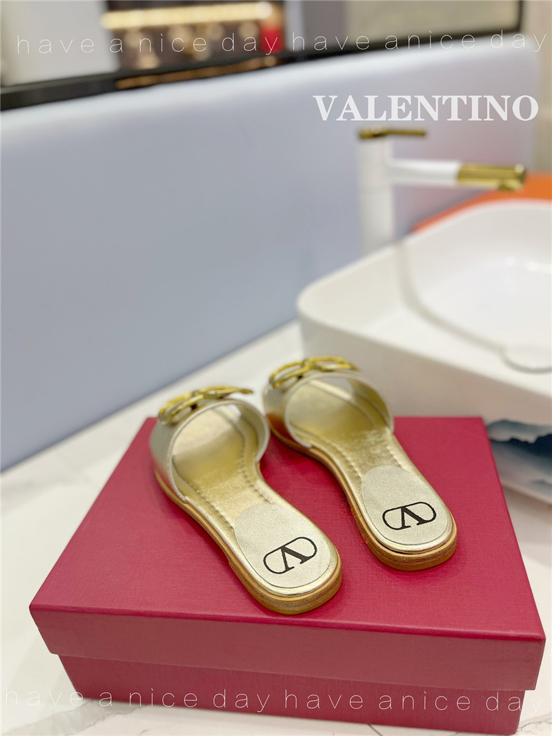 va1e*ntin0 new season slippers Marg*e1a replica shoes