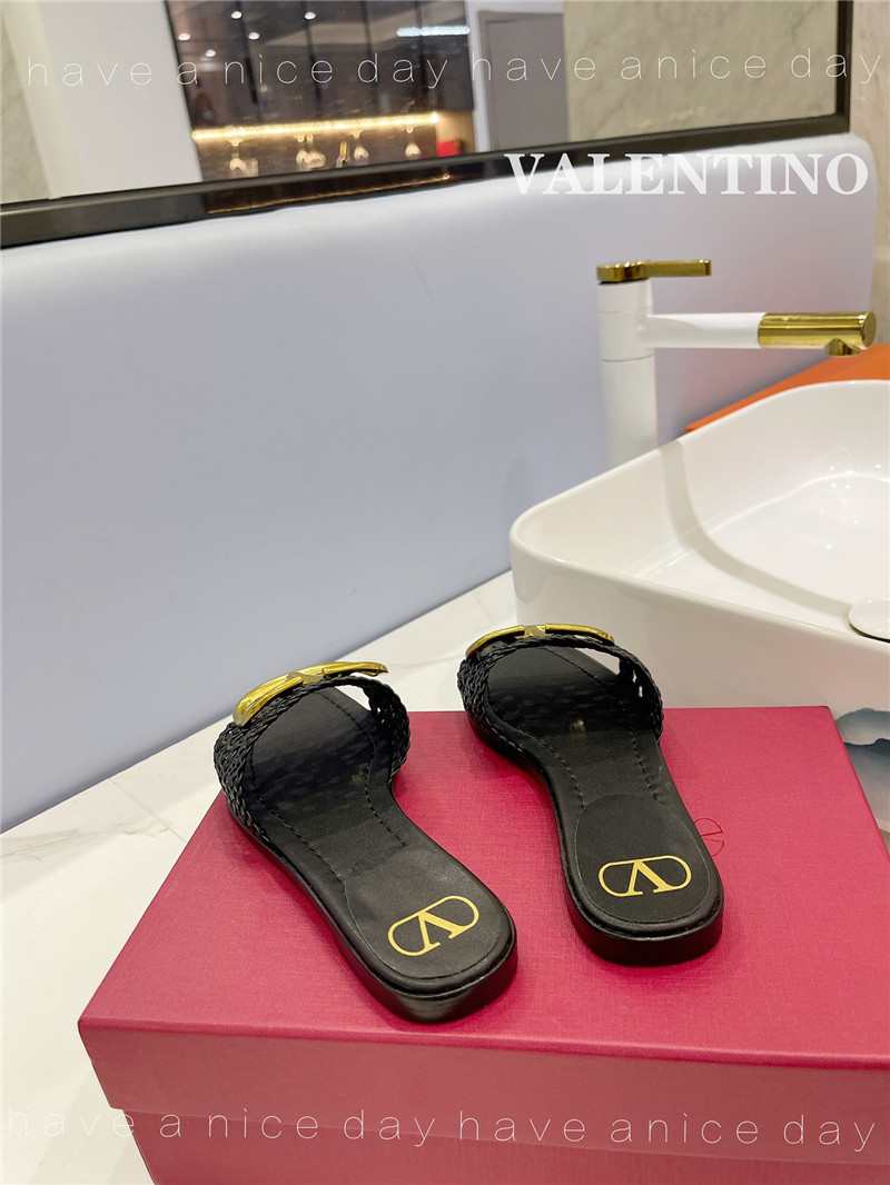 va1e*ntin0 new season slippers Marg*e1a replica shoes