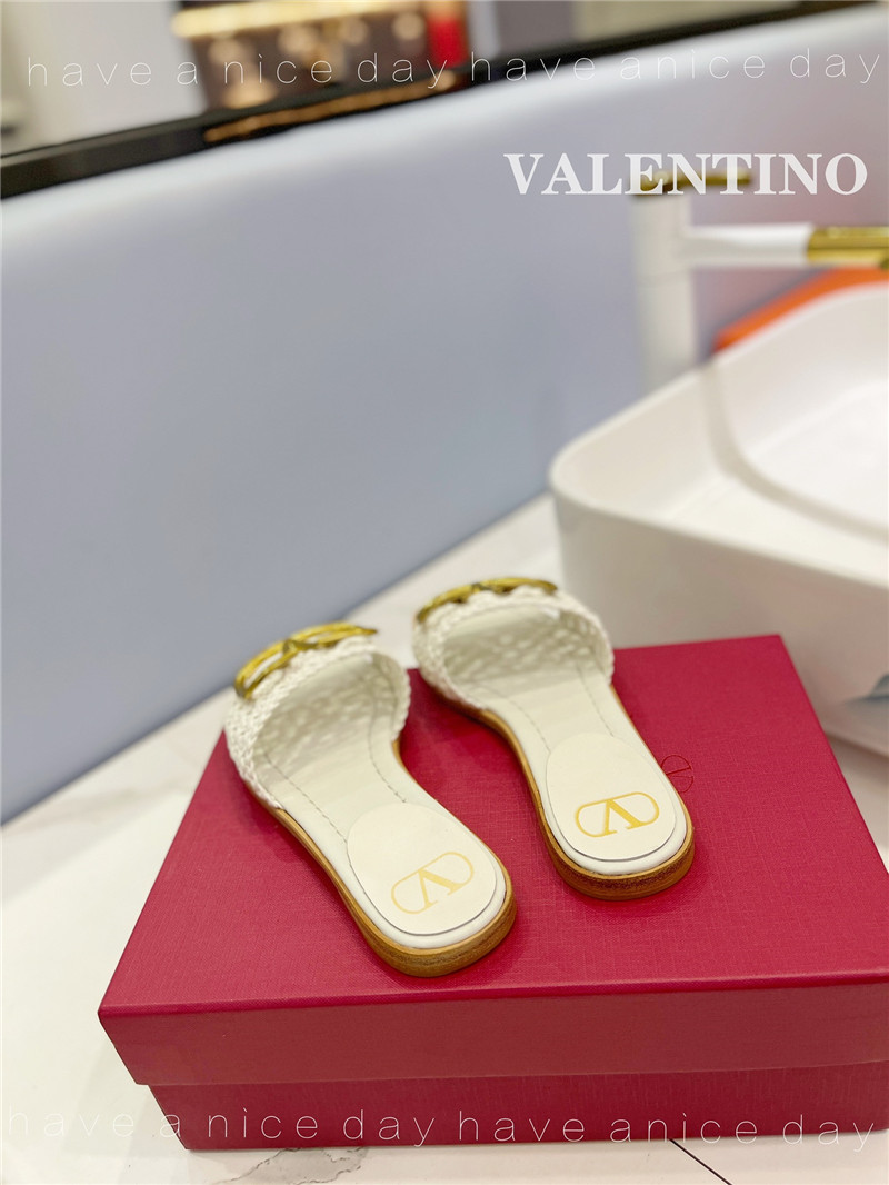 va1e*ntin0 new season slippers Marg*e1a replica shoes