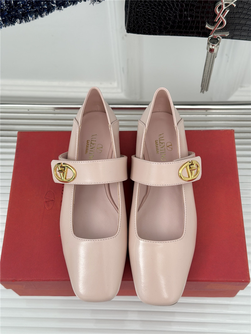 Va1e*ntin0 metal v buckle mary jane shoes replica designer shoes