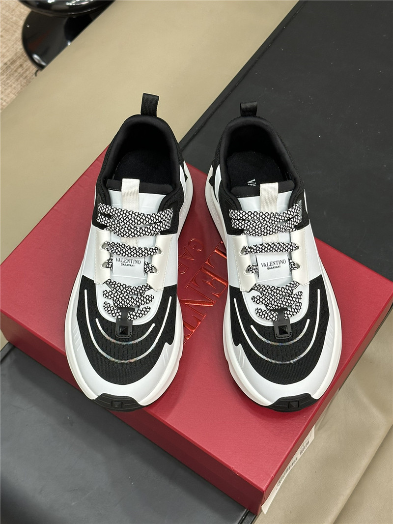 Va1e*ntin0 garavani true act sneakers black