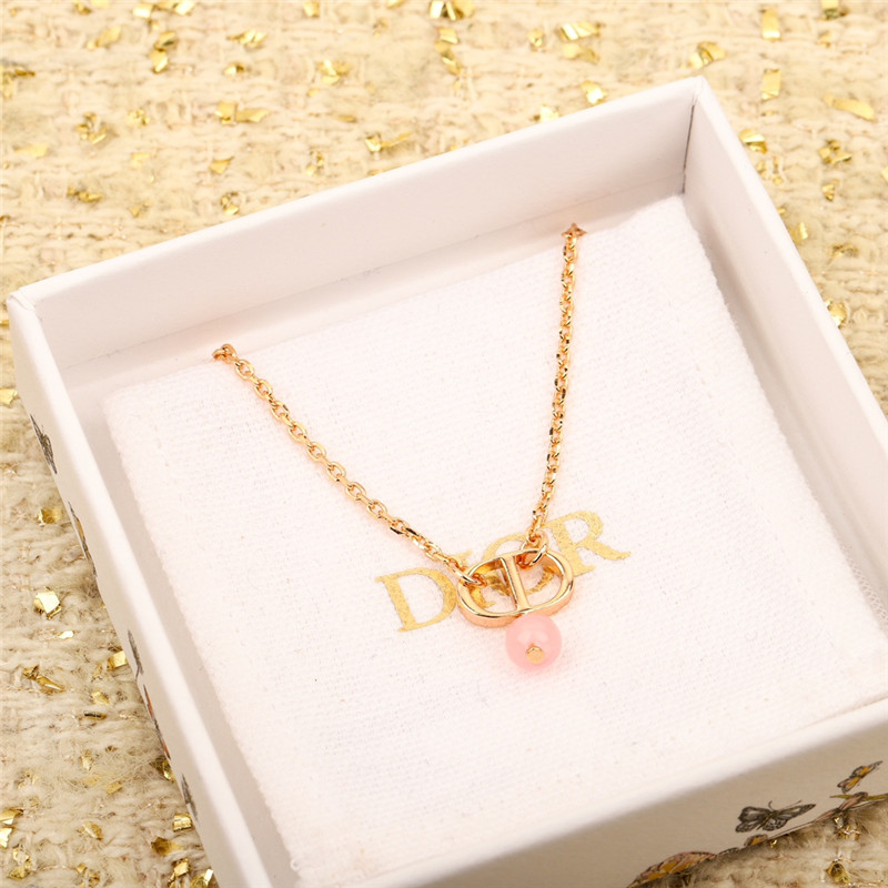 D10r new necklace