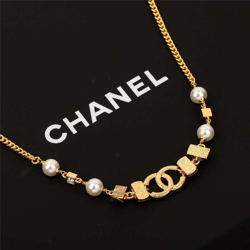 Ch**el rhombus pearl waist chain