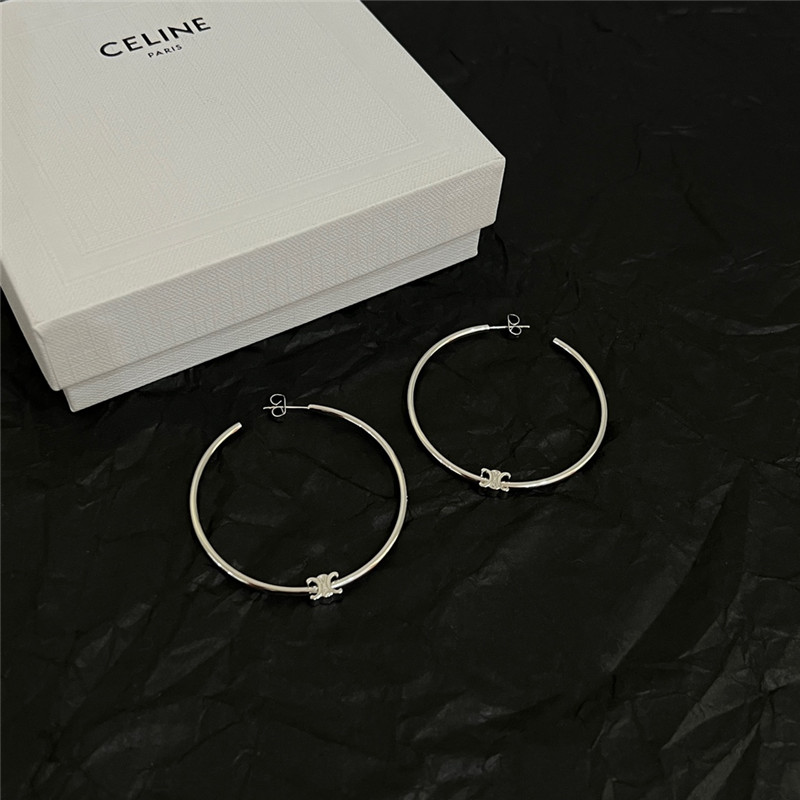 Ce1i*e new earrings