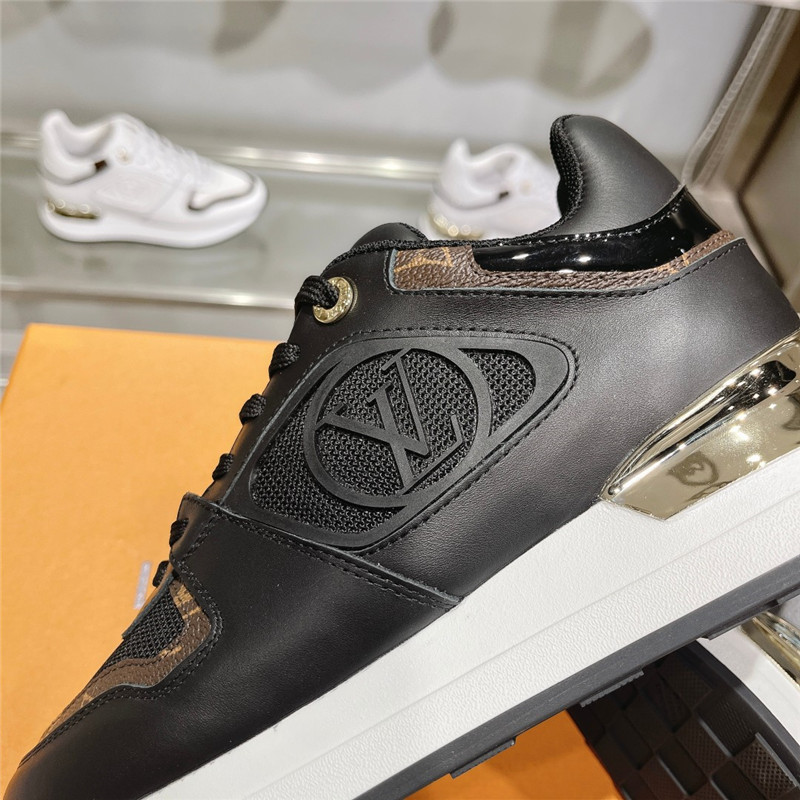 l0vis Vvtt0n lv run away sneakers in black