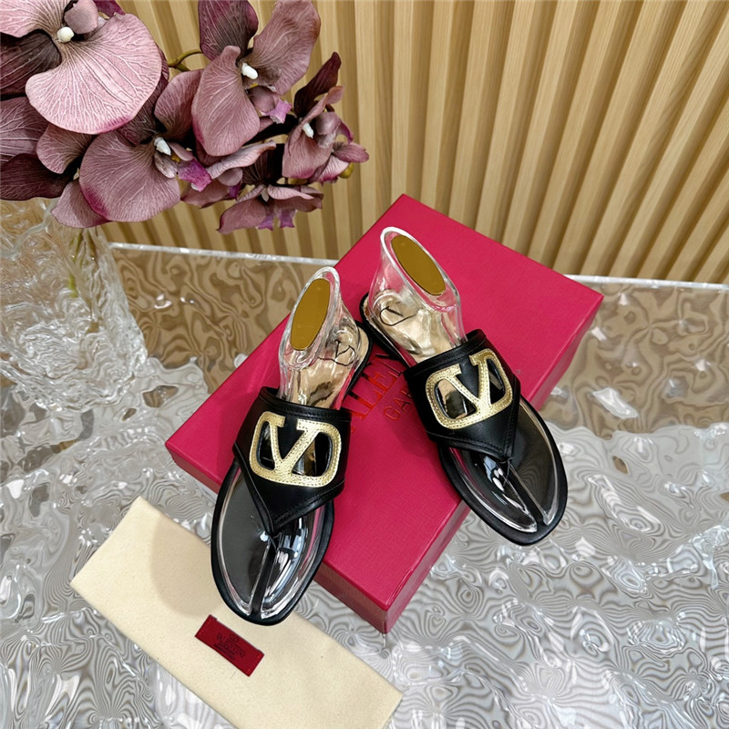 va1e*ntin0 hollow logo slippers Marg*e1a replica shoes