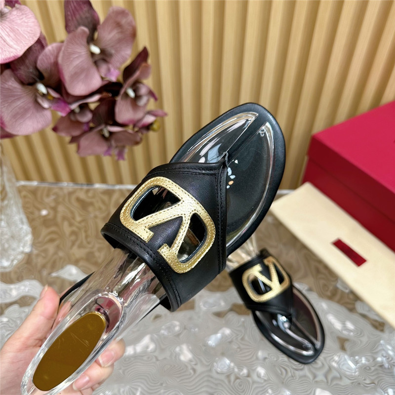 va1e*ntin0 hollow logo slippers Marg*e1a replica shoes