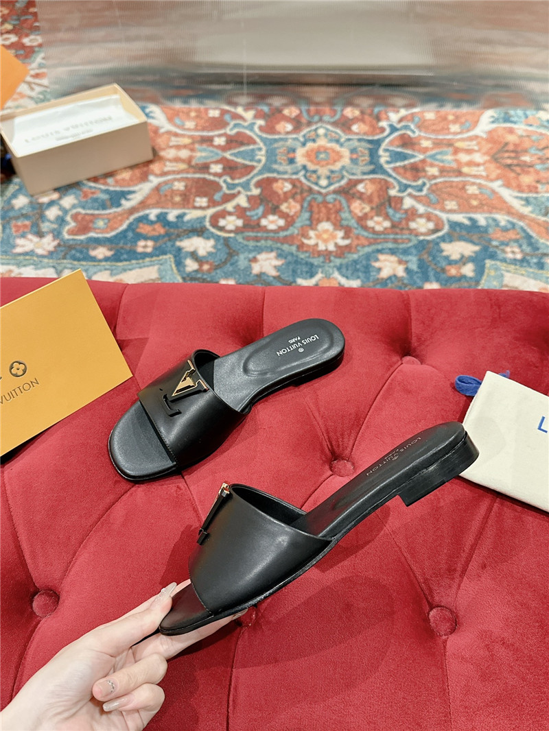 l0vis Vvtt0n lv flat sandals best replica shoes website