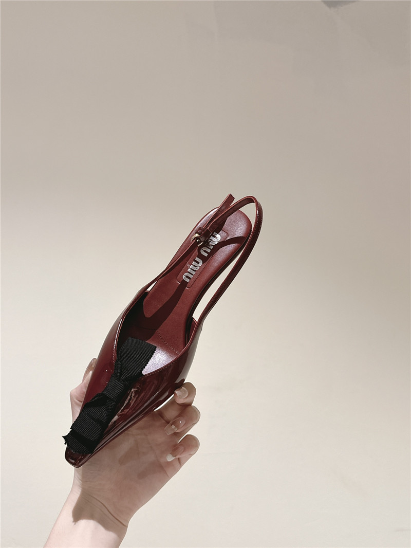 m1um1u new hollow sandals Marg*e1a replica shoes