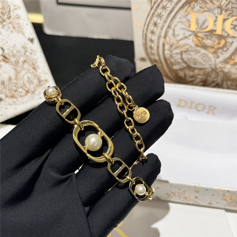 D10r short necklace