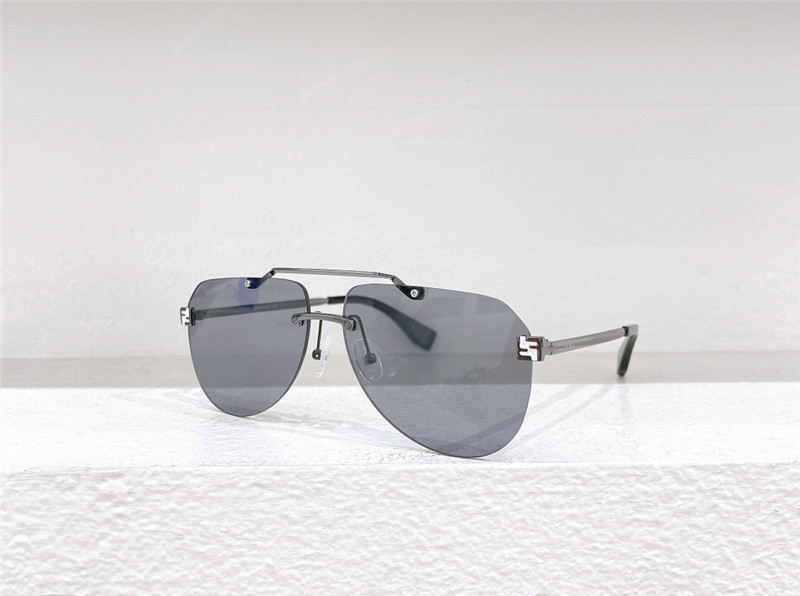 F**di fashionable aviator sunglasses