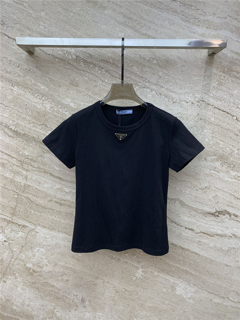Pra*a triangle logo short sleeve t-shirt replica clothing sites