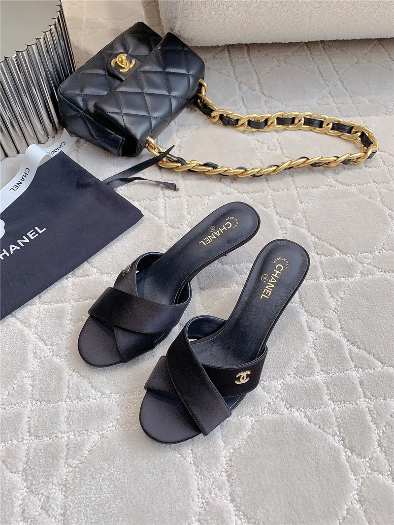Ch**el black velvet pearl heel mule
