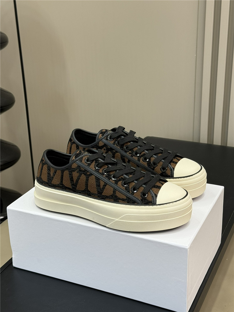 Va1e*ntin0 brown canvas flat sneakers