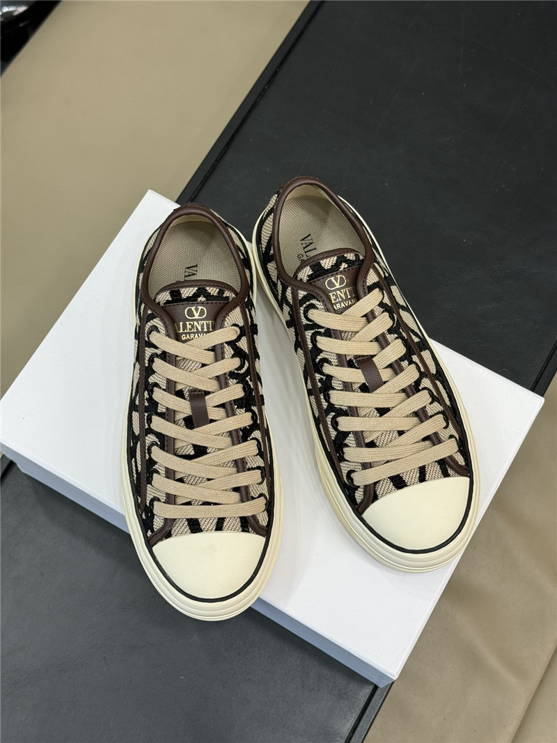 Va1e*ntin0 gray canvas flat sneakers