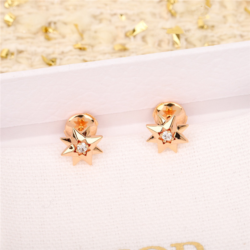 D10r classic compass rose pattern earrings