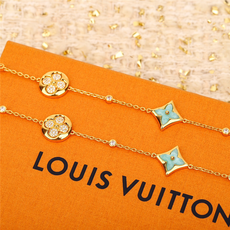 l0vis Vvtt0n lv necklace sweater chain