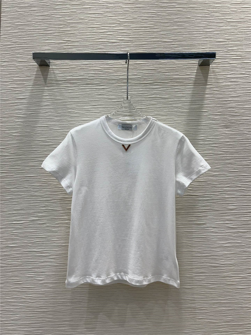 Va1e*ntin0 v-buckle hardware t-shirt replica designer clothes