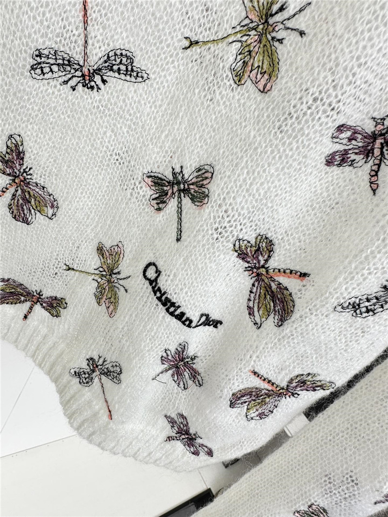 D10r embroidery dragonfly sweater in white