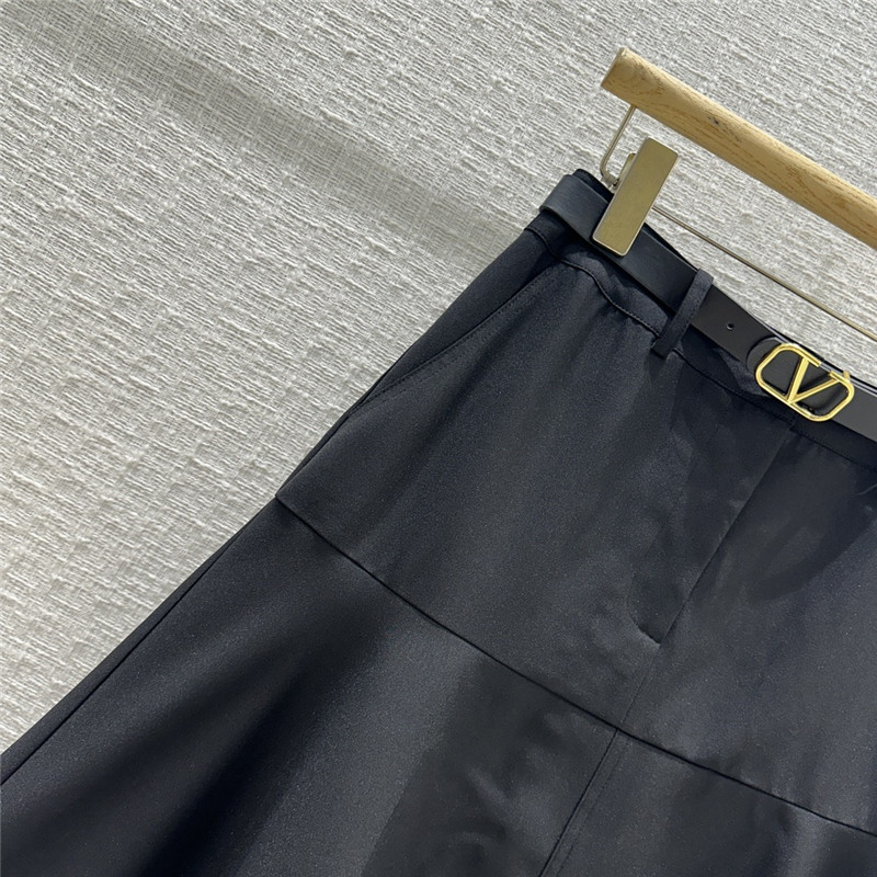 Va1e*ntin0 casual midi skirt replica designer clothing websites