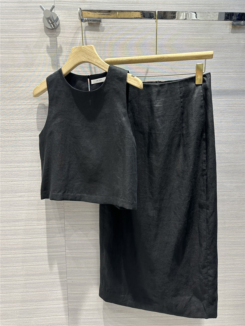 The R0w minimalist cotton and linen suit replica d&g clothing