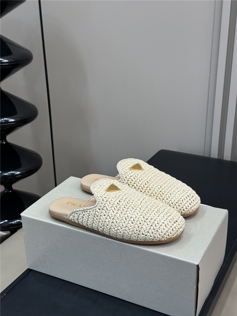 Pra*a crochet mules beige