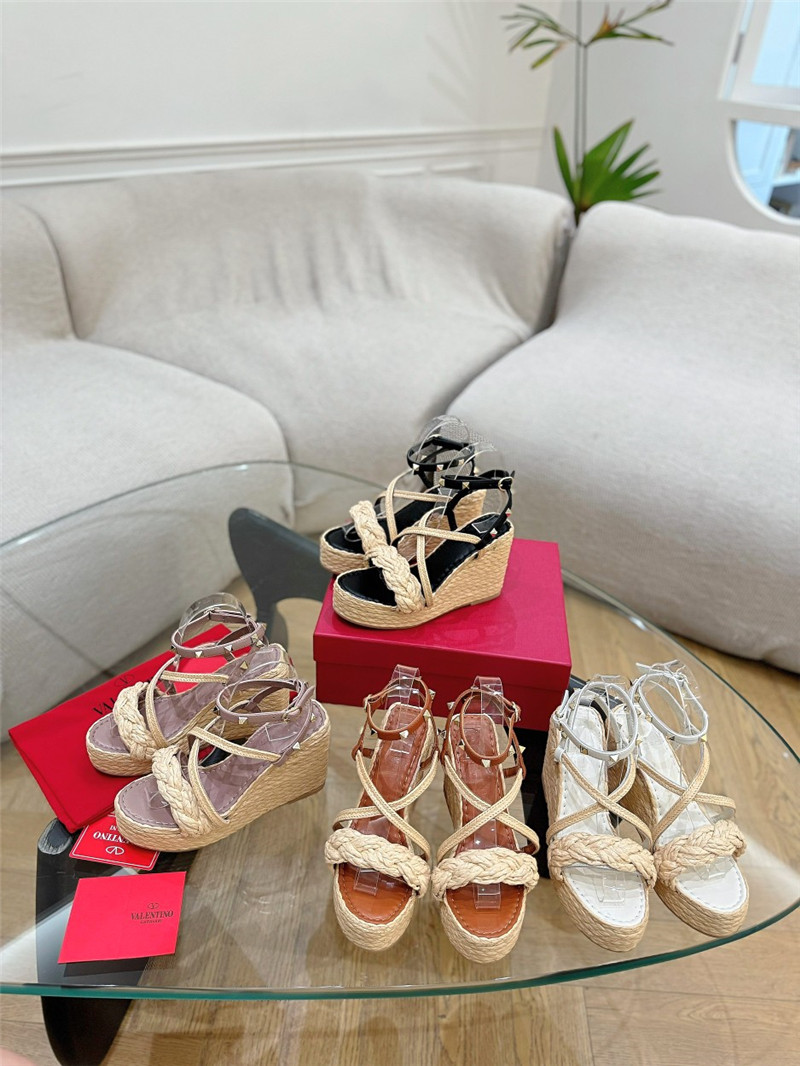 Va1e*ntin0 garavani rockstud brown raffia leather espadrille wedges