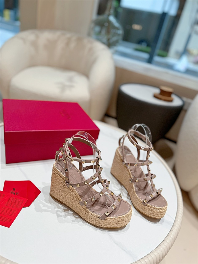 Va1e*ntin0 garavani rockstud wedge sandals beige