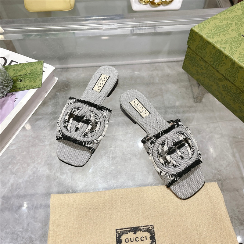 Gvc*1 interlocking g slide sandal gray canvas